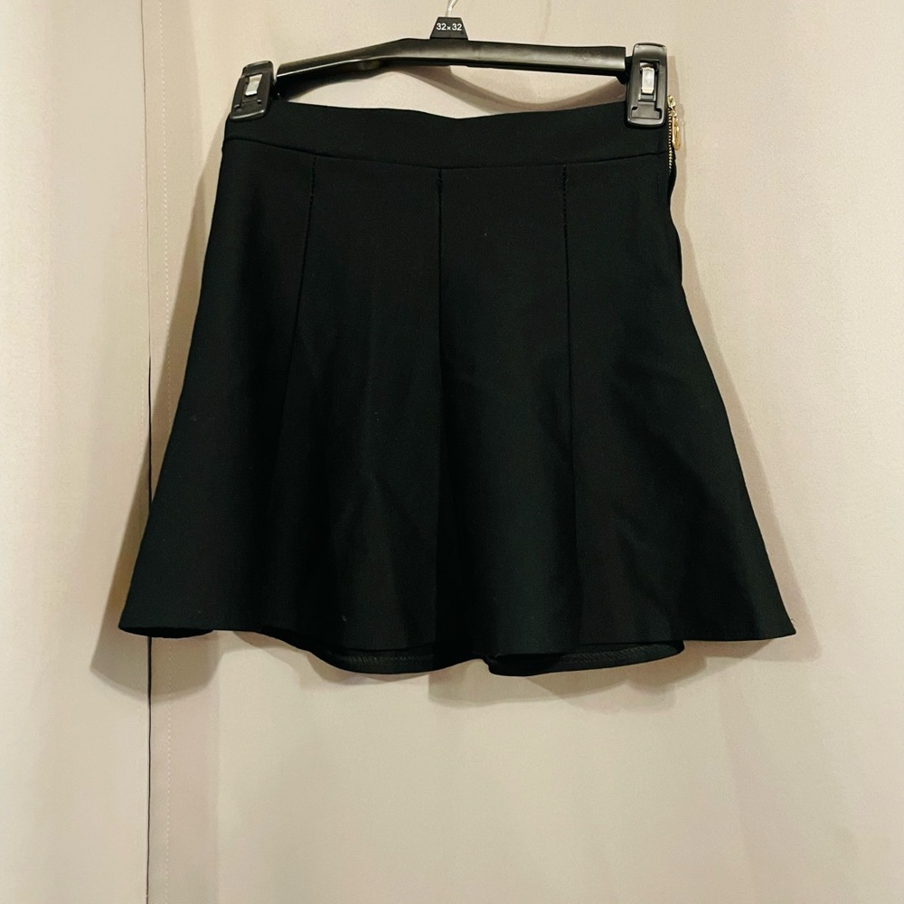 Women Black Mini skirt (Size S)